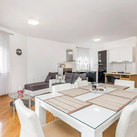 Stunning In With House Sea View Kastav
